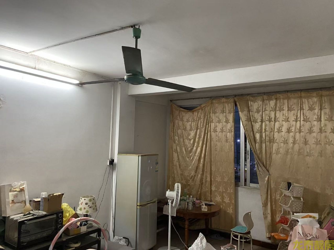 糖厂路口步梯靓楼层三房两厅售