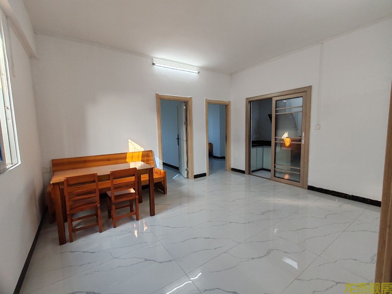 河南新城区二村步梯四楼两房一厅